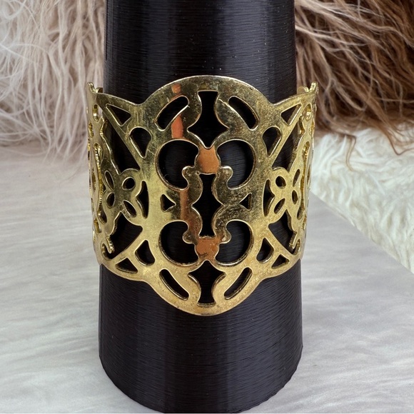 Vintage Goldtone Filigree Wide Band Cuff Bracelet main image 4